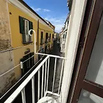 Casa Larrosa *
